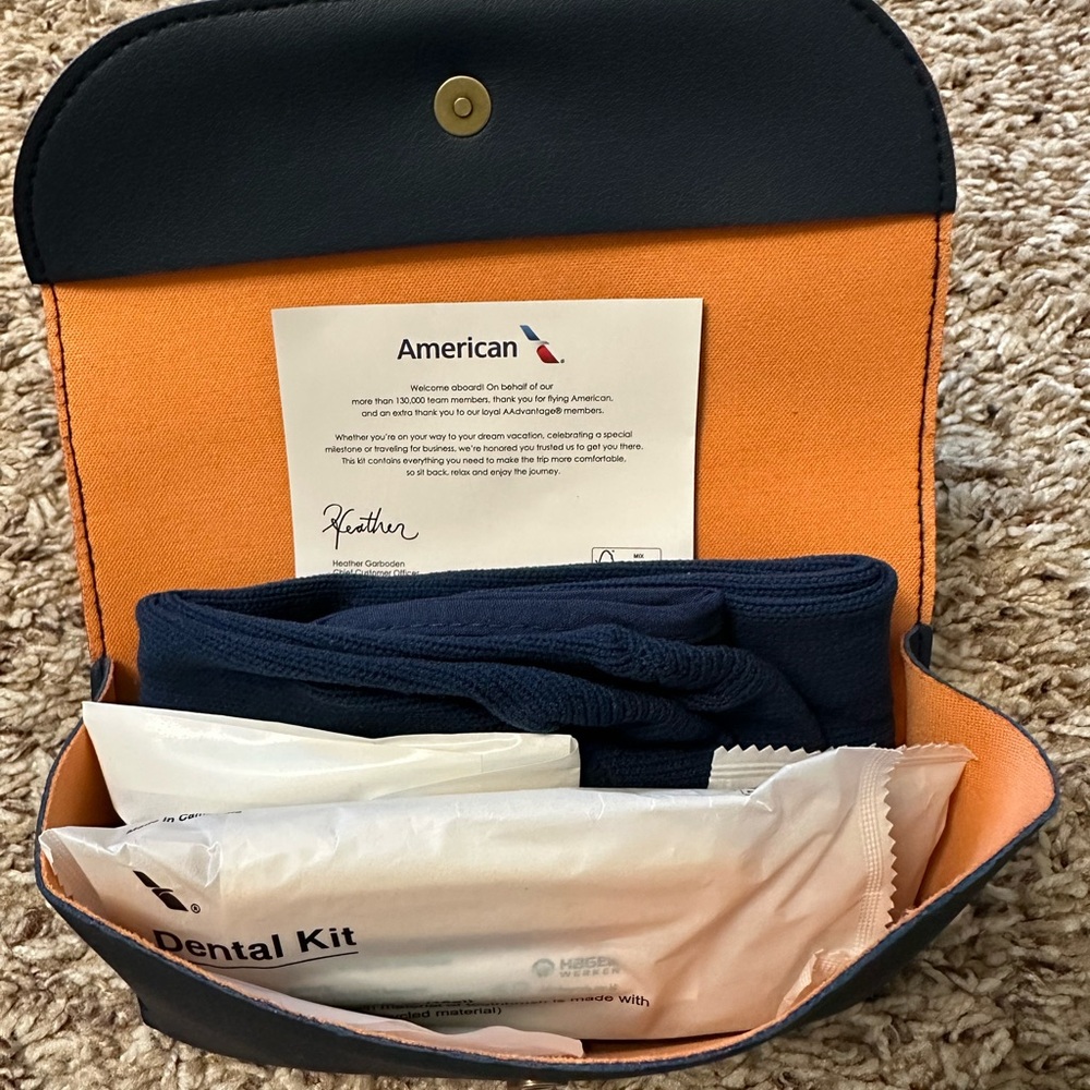 AAM premium economy class Raven + Lily Navy and Orange Amenity Pouches - Picture 3 of 3